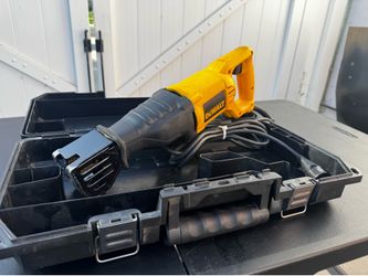 Dewalt 10 amp reciprocating saw.