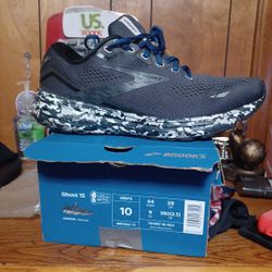 Brooks Shoes 