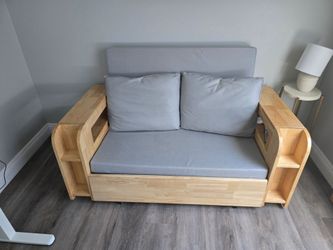 Free sofa / pull out bed