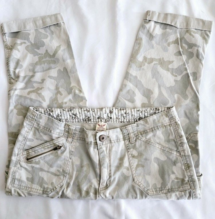 Capri Cargo-Faded Camo Size 12