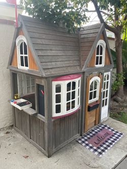 Kidcraft 4x6 ft Playhouse