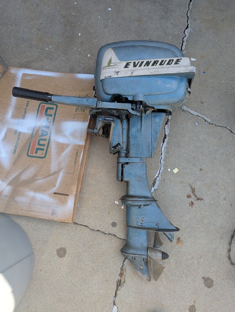Vintage Evinrude Aquasonic outboard