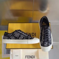 Fendi Men’s Sneaker With Box 2026 New