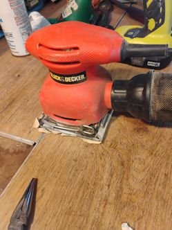 Black and Decker sander