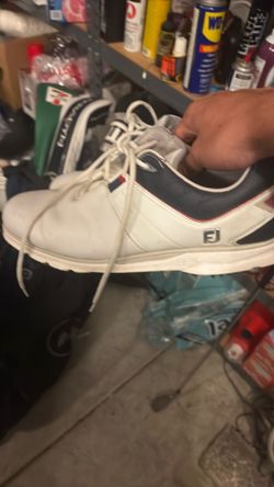Golf shoes