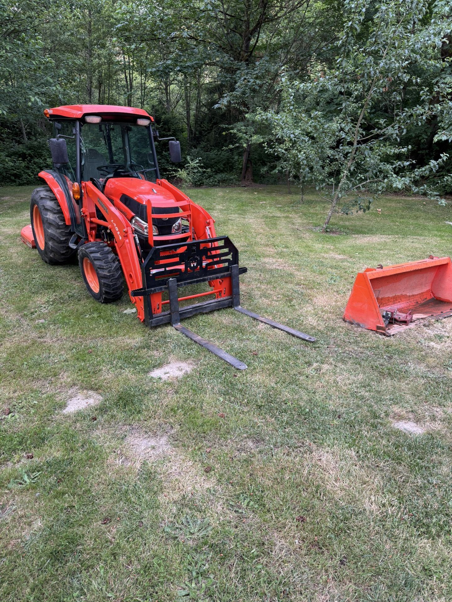 Kubota L3240HST Cab