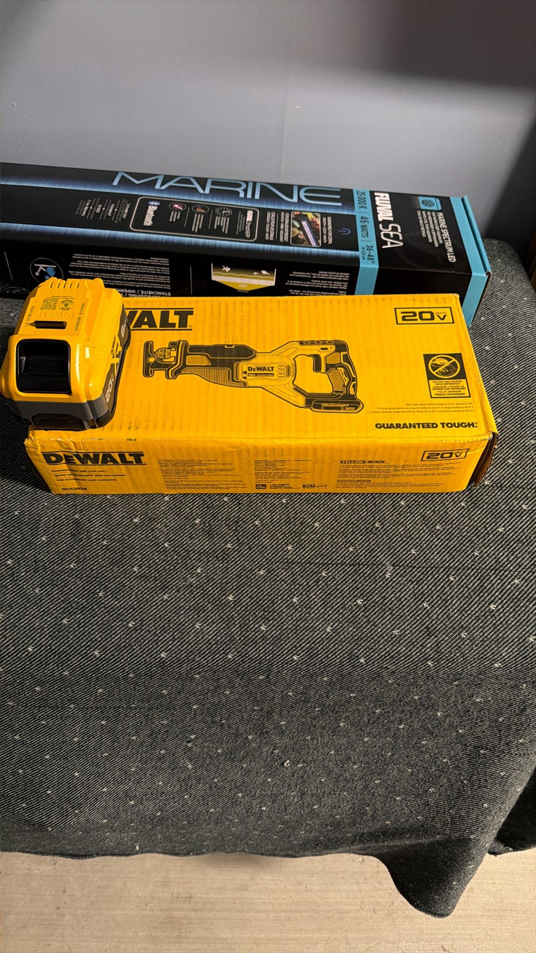 Zawzaw Dewalt And Baterí 