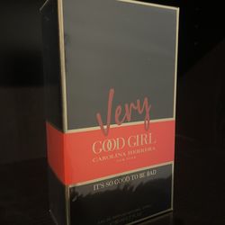 Very Good Girl Perfume