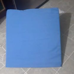 Like New Large Wedge Pillow Zip Off Cover Can Be Laundered ( 27 x 25.8 ) 20.