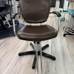 Belvedere Salon Stylist Chairs, Super Sturdy Great Condition 13 Available! 