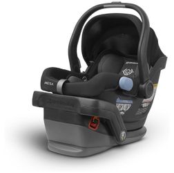 Uppababy Mesa Base And Car seat