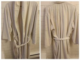 XL white Robe 46 " long