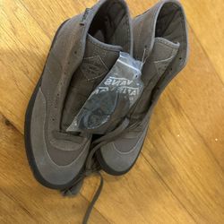 Brand New Vans Suede Shoes. Size Men’s 5.5