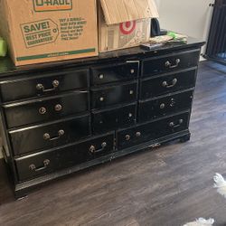 Dresser For Restoration