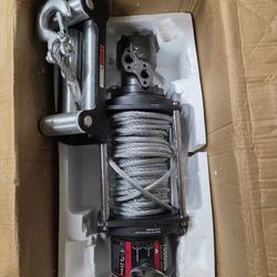 Hydrolic heavy duty recovery gear + 15000 lb  winch (18.3)