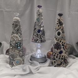 Vintage jeweled Christmas tree