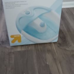 FOOT SPA WITH BUBBLES AND HEAT NEW 