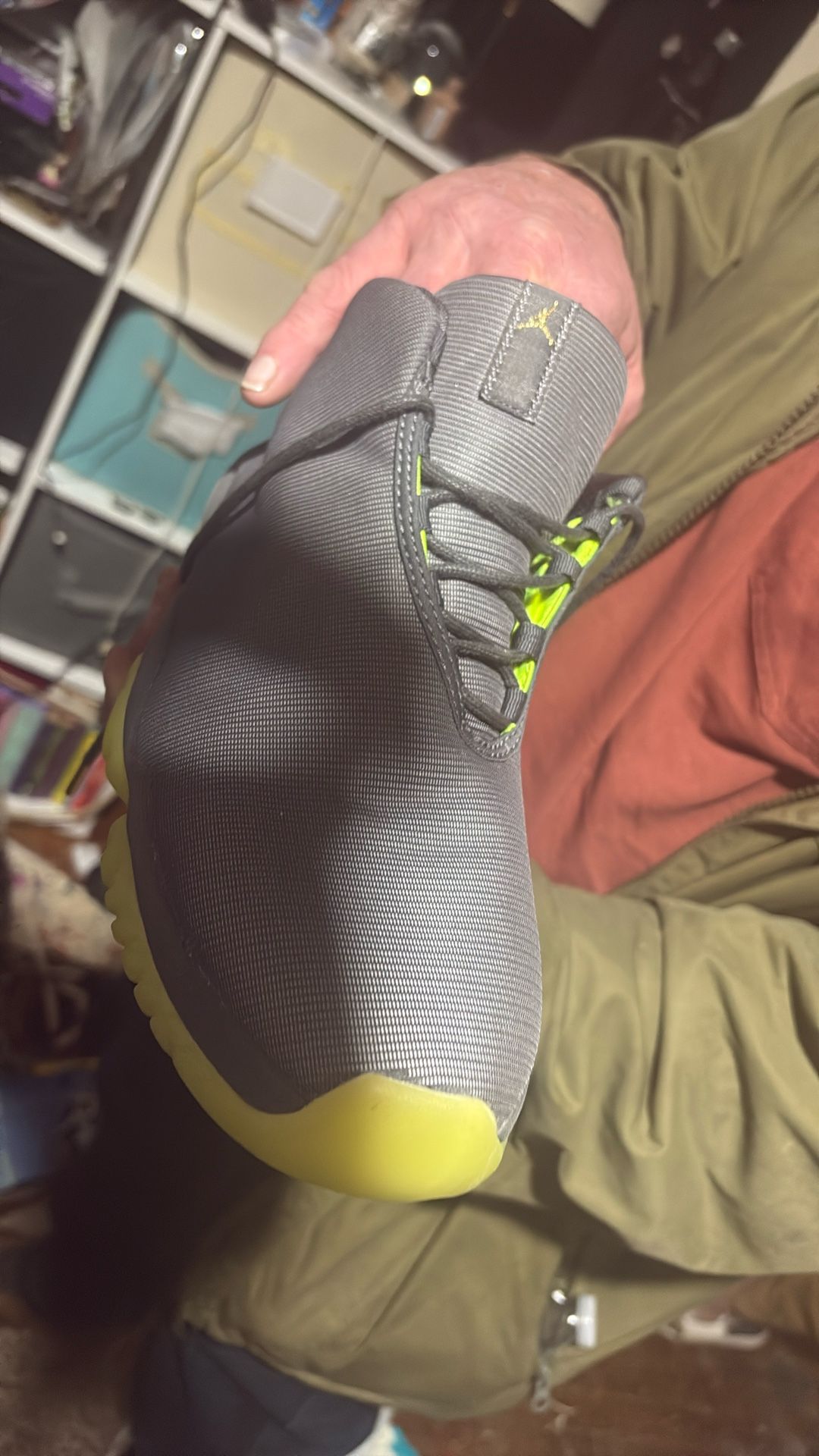 JORDON SHOES MEN NEW NEVER WARN 