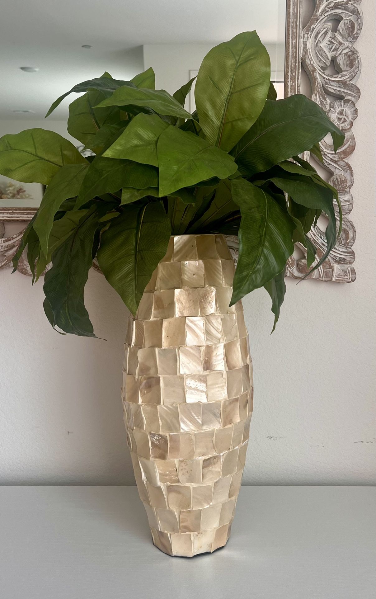 ⭐️ Gorgeous Pearl Mosaic 20” Tall Vase ⭐️