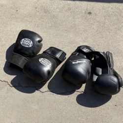  Boxing gloves 