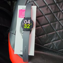 Samsung Smart Watch Series 5