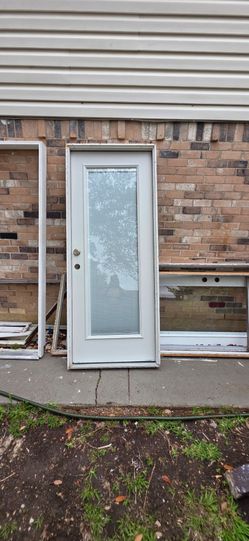 32x80 back door metal with miniblinds. Ready to install.
