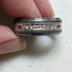 Triton Men's Diamond Band With 9 Diamonds 