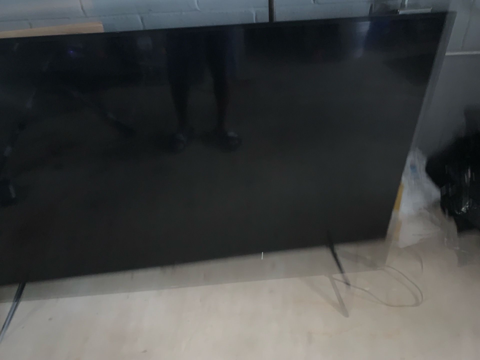 Hisense 75 inch 4k smart Roku tv
