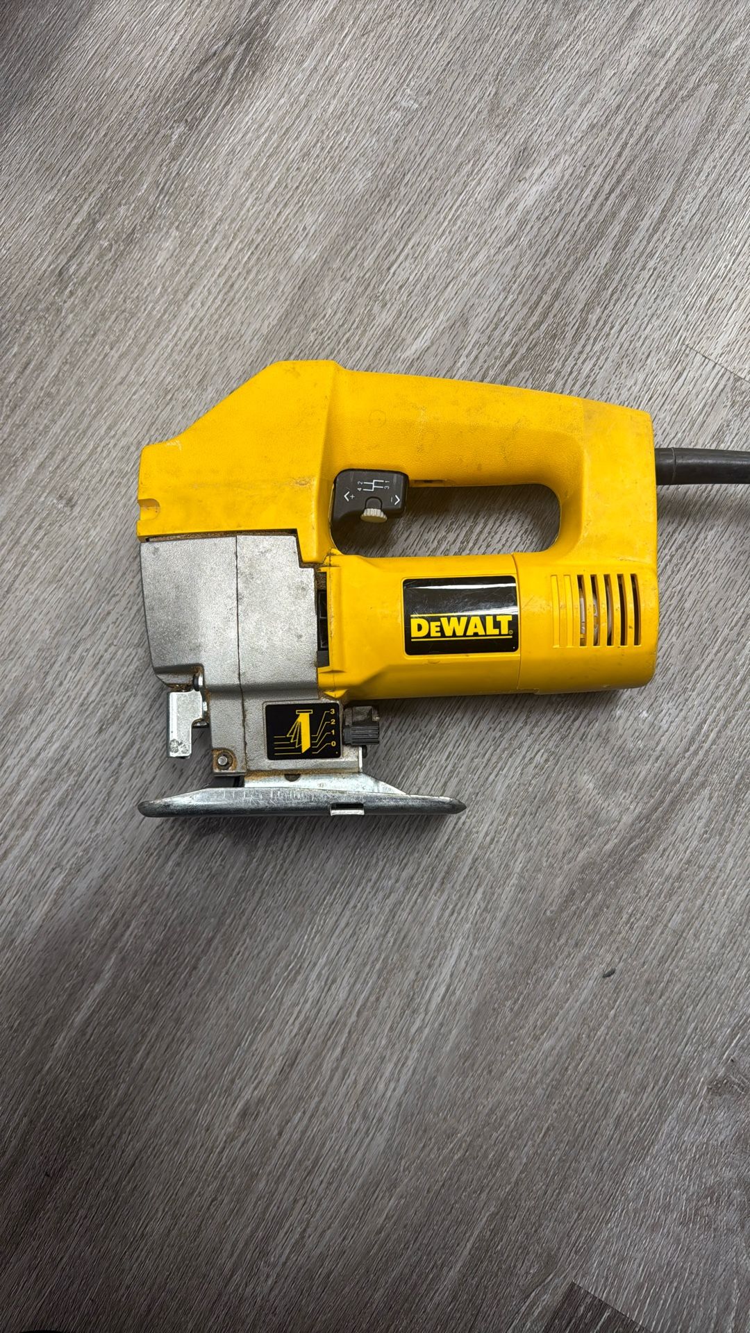 DEWALT JIGSAW