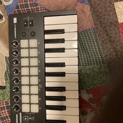 MIDI Keyboard 