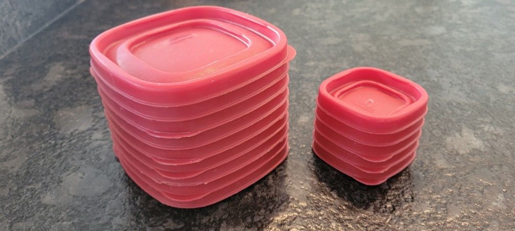 Rubbermaid EasyFind Lids