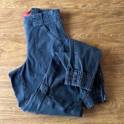 Spanx Woman’s dark charcoal gray Pull Up Elastic Waist Twill Cargo Pants Size XS