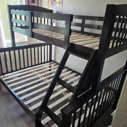 Solid Wood Twin/ Full Bunk Bed