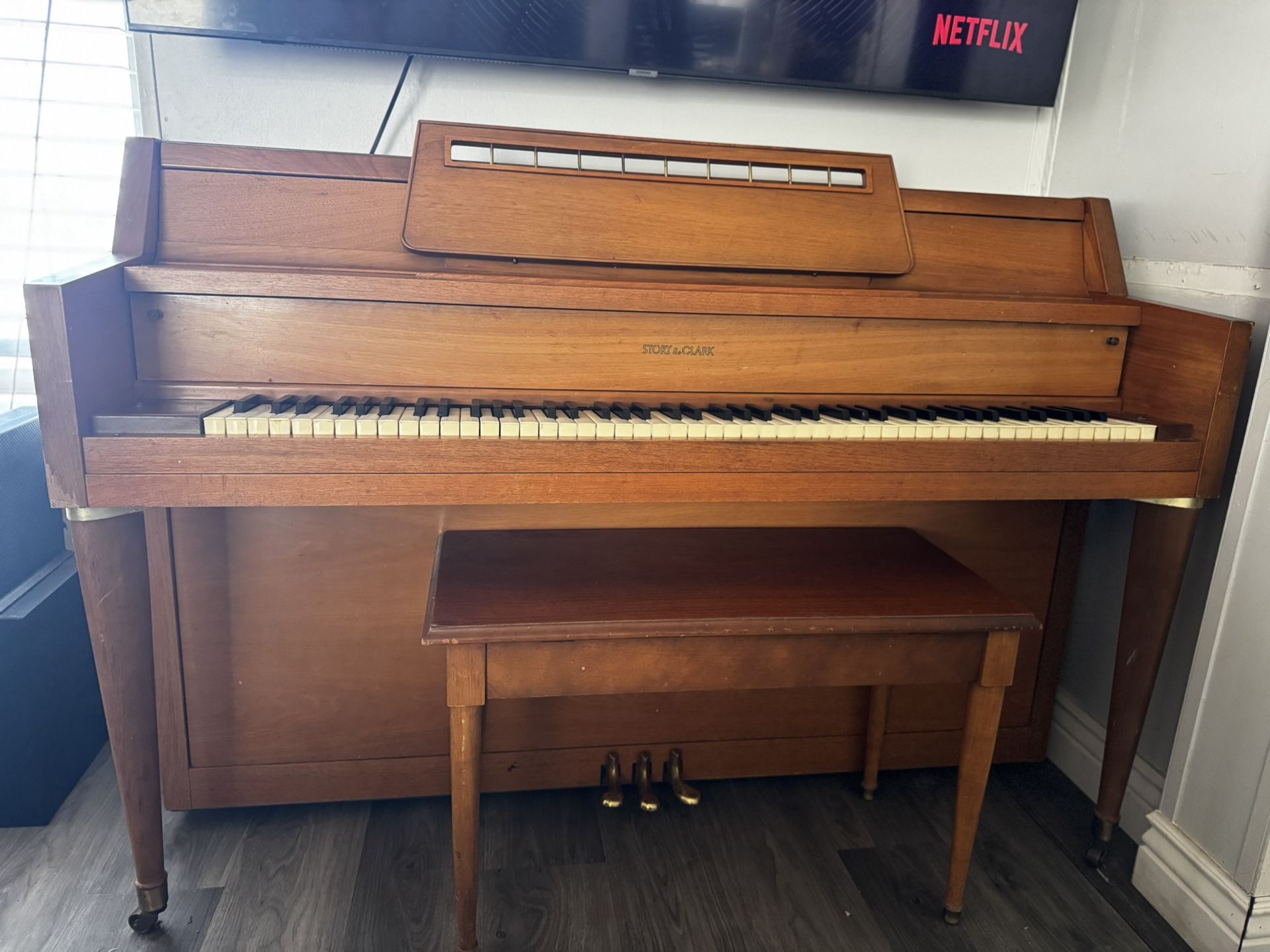 Story and Clark Piano