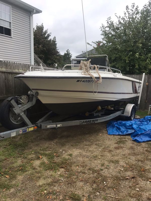 1987 larson center console it has a 150 hp johnson fitch with bad eem, good compression in all cylin