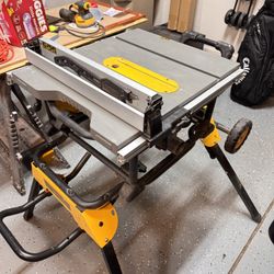 Dewalt Contractor Table saw 