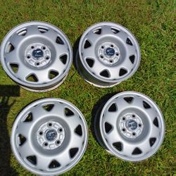 Set of 4 original 2000 Honda Crv Rims