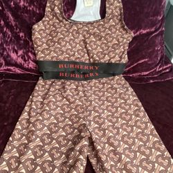 Two Piece Burberry Fit 