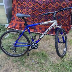 Trek 4300 Alpha Custom Aluminum RST Capa Mountain bike