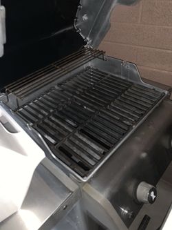 Weber Spirit E-210 BBQ Grill Asador Propane two burners silver and black