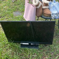Yard sale Bonnie Forest Blvd