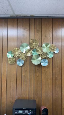 Metal Disc Cluster Wall Art Decor
