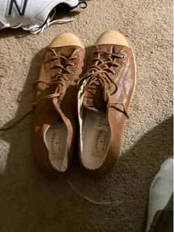 Tennis shoes converse