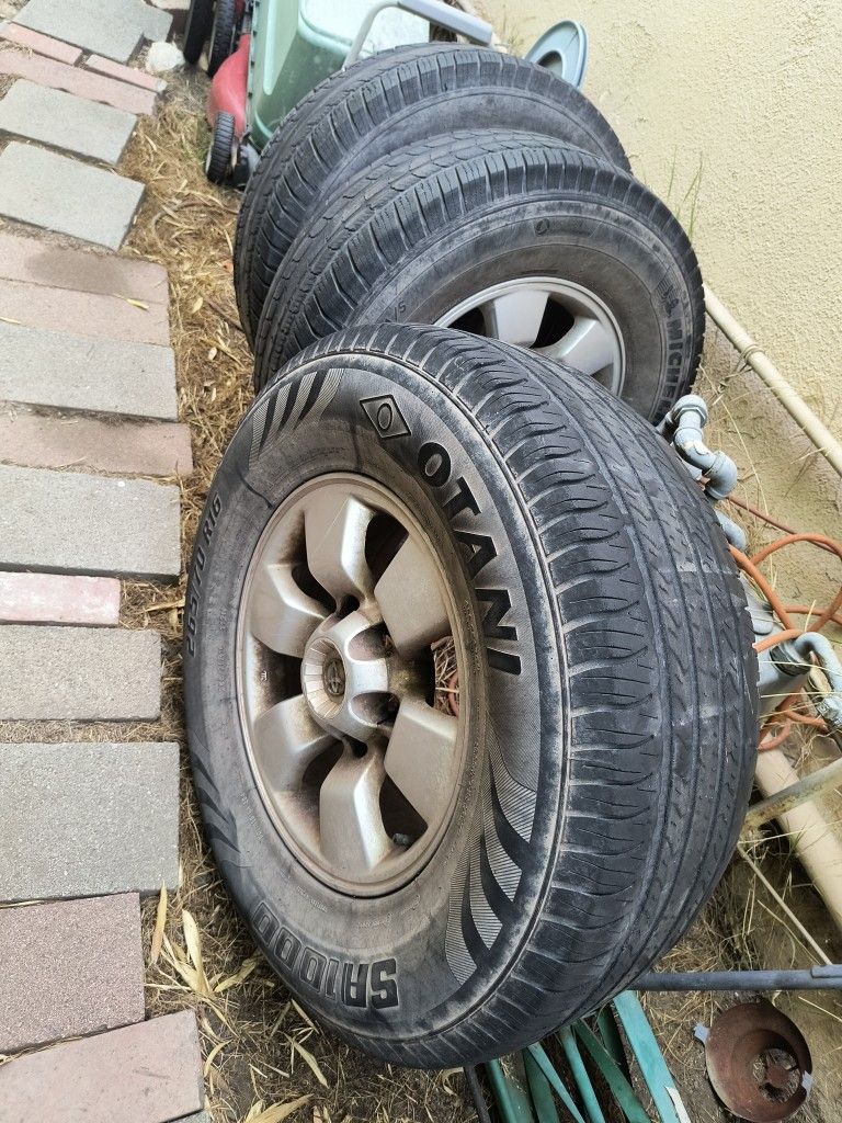 04 Toyota 4Runner 265/70/16 $20 Each