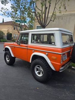 Ford Bronco 1971 Orange