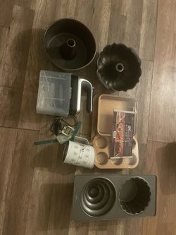 Set of baking tools +blender
