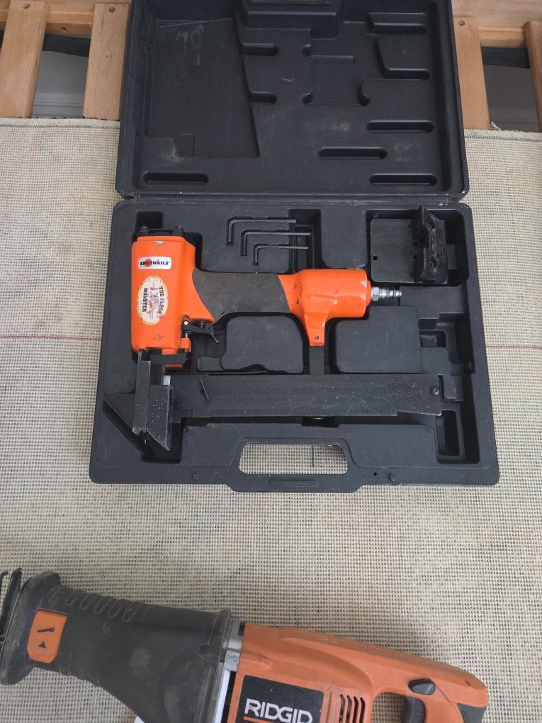 Power Tacker