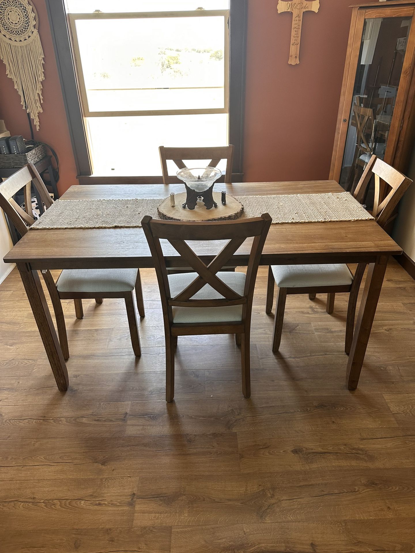 Kitchen Table With 4 Chairs Like New Willing To Meet In Alb.