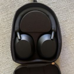 Sony WH-1000XM5 Headphones