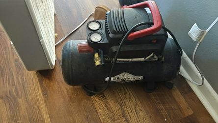 Briggs & Stratton Portable Air Compressor